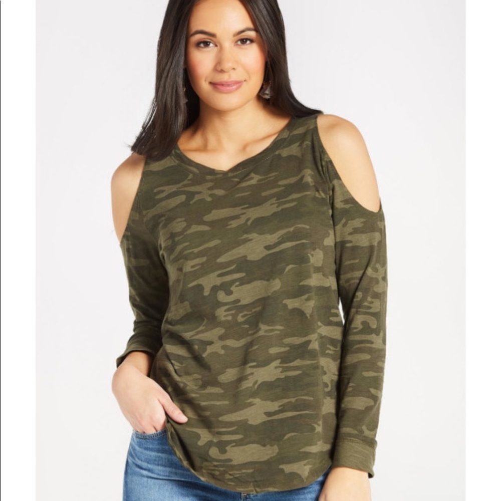 Sanctuary, Lolita Cold Shoulder Tee, Size XSmall, Color Green Camo